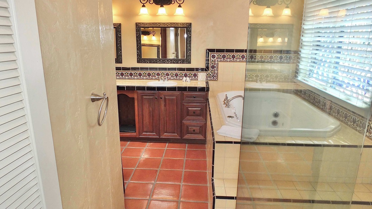 Photo of Bathroom in Belmont Shore