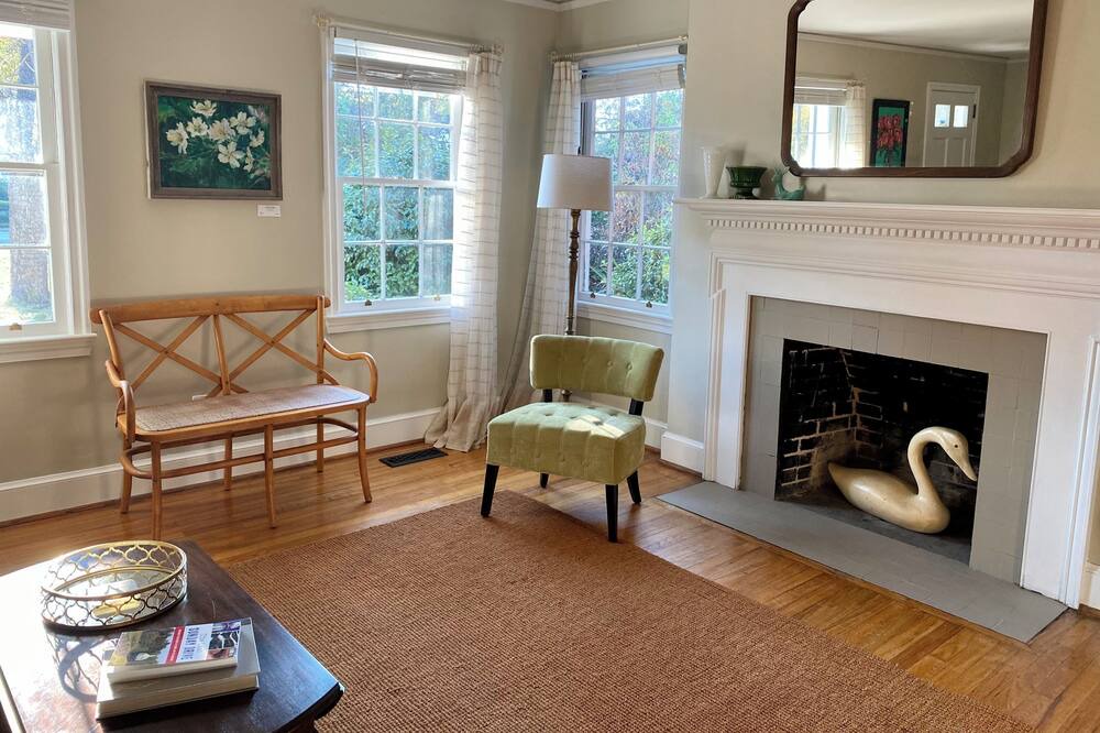 Photo of Livingroom in Bishopville