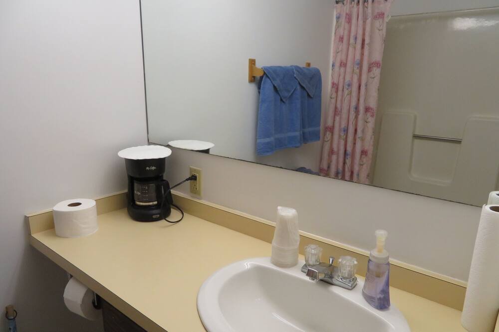 Photo of Bathroom in Jamison City
