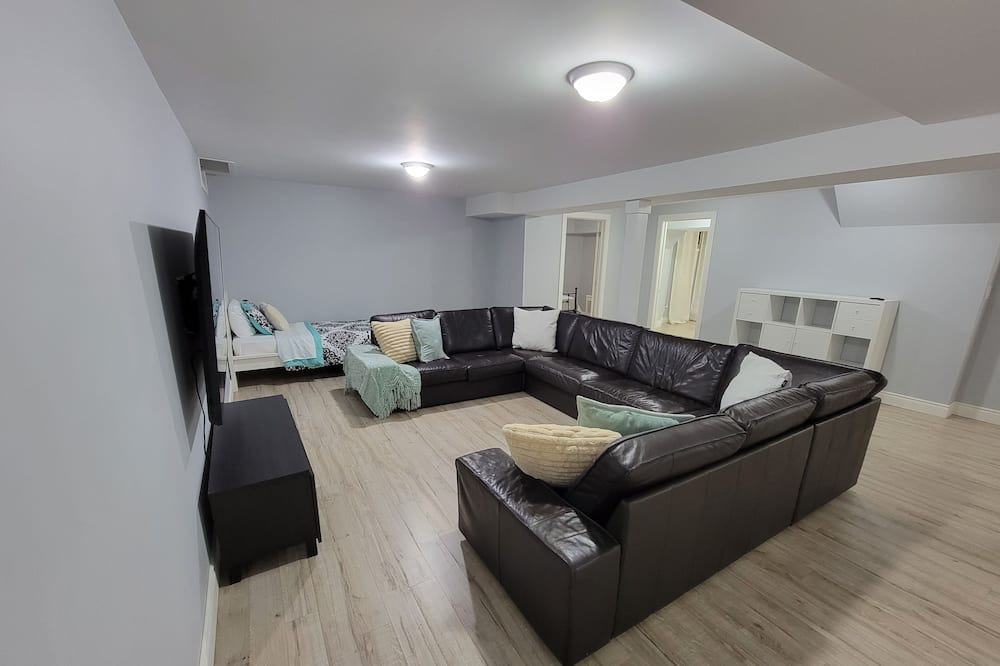 Photo of Livingroom in Cambridge