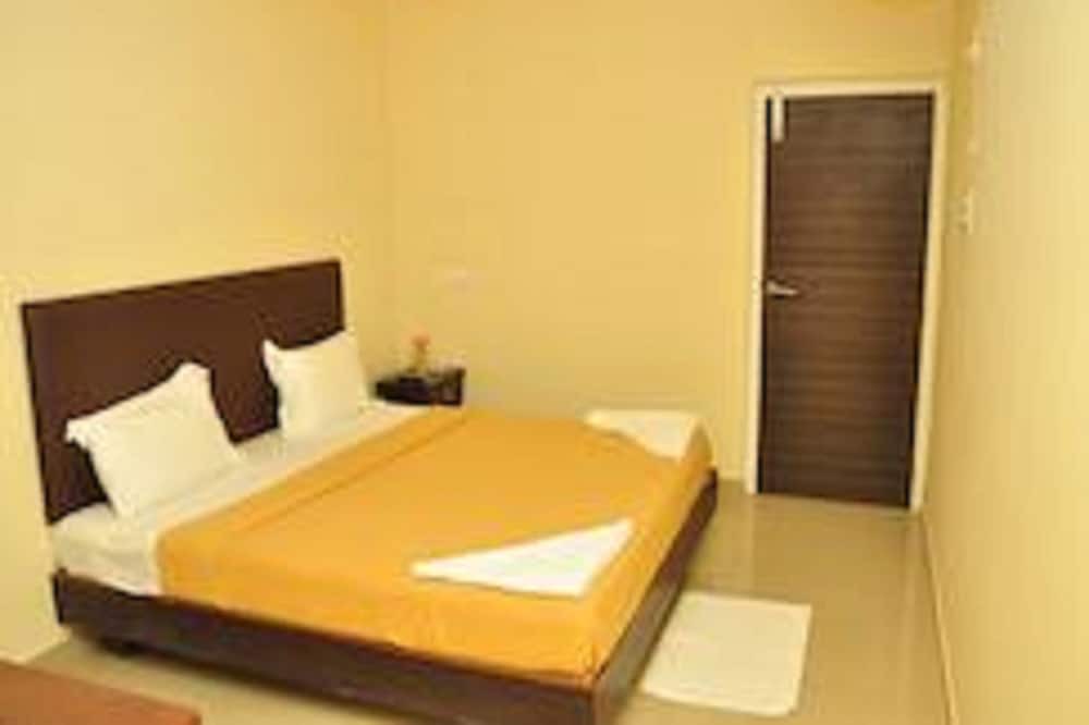 Photo of Bedroom in Gingee