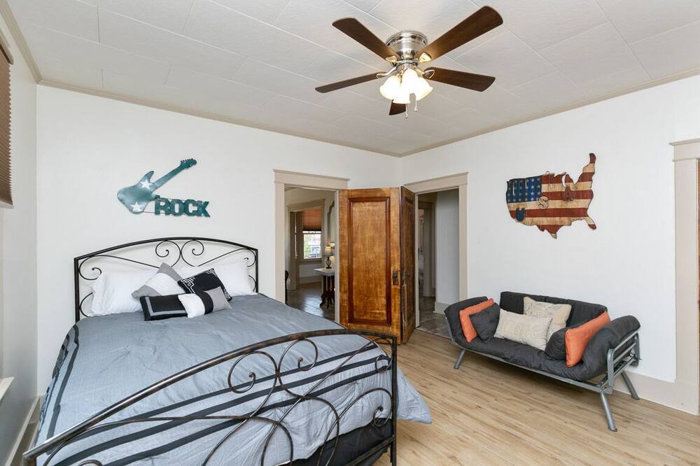 Photo of Bedroom in Ashland City