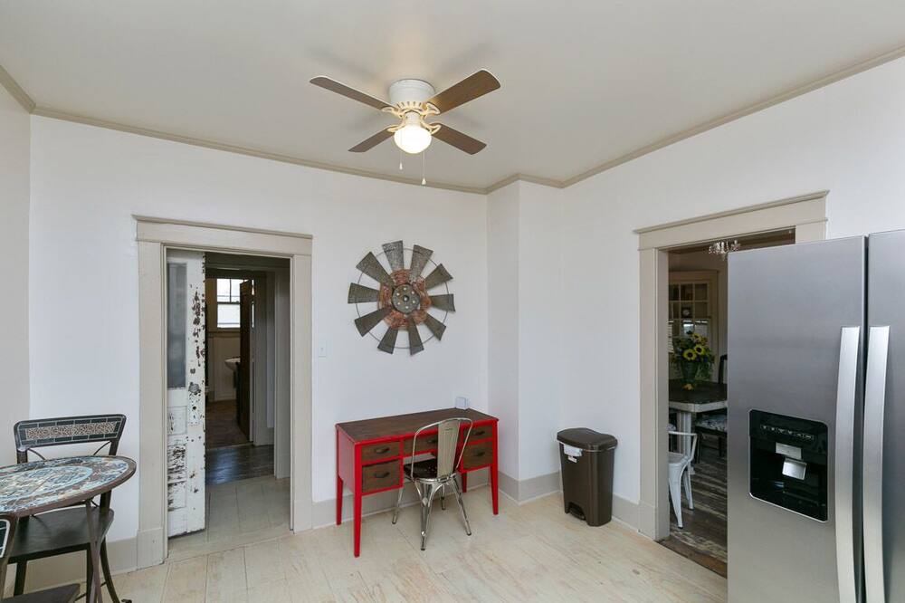 Photo of Livingroom in Ashland City