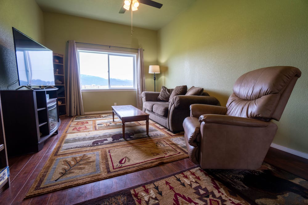 Photo of Livingroom in Fort Klamath