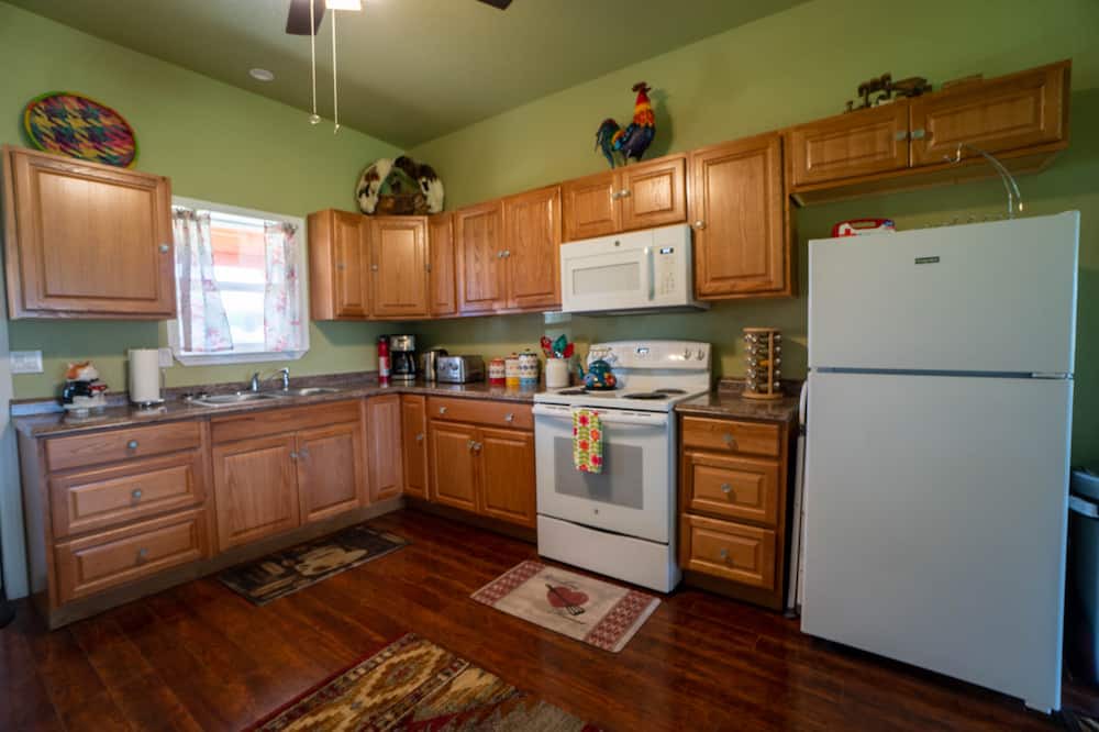 Photo of Kitchen in Fort Klamath