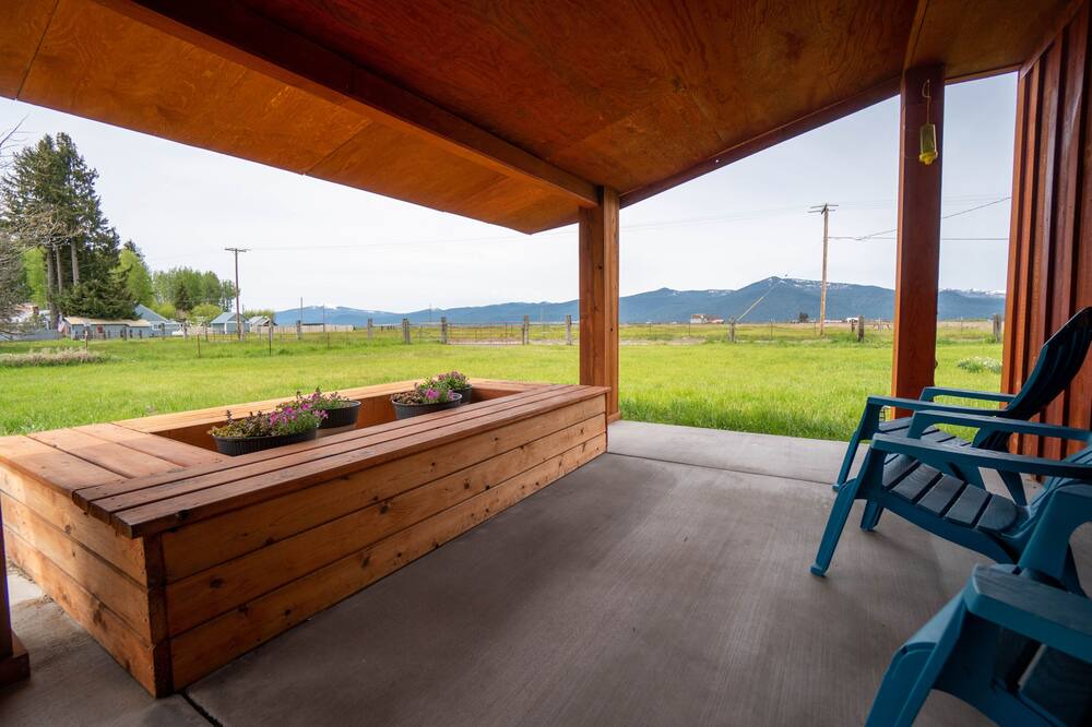 Photo of Patio Balcony in Fort Klamath