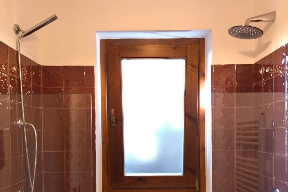Photo of Bathroom in Melizzano