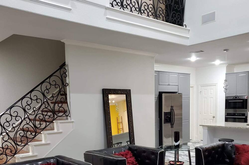 Photo of Livingroom in Lewisville