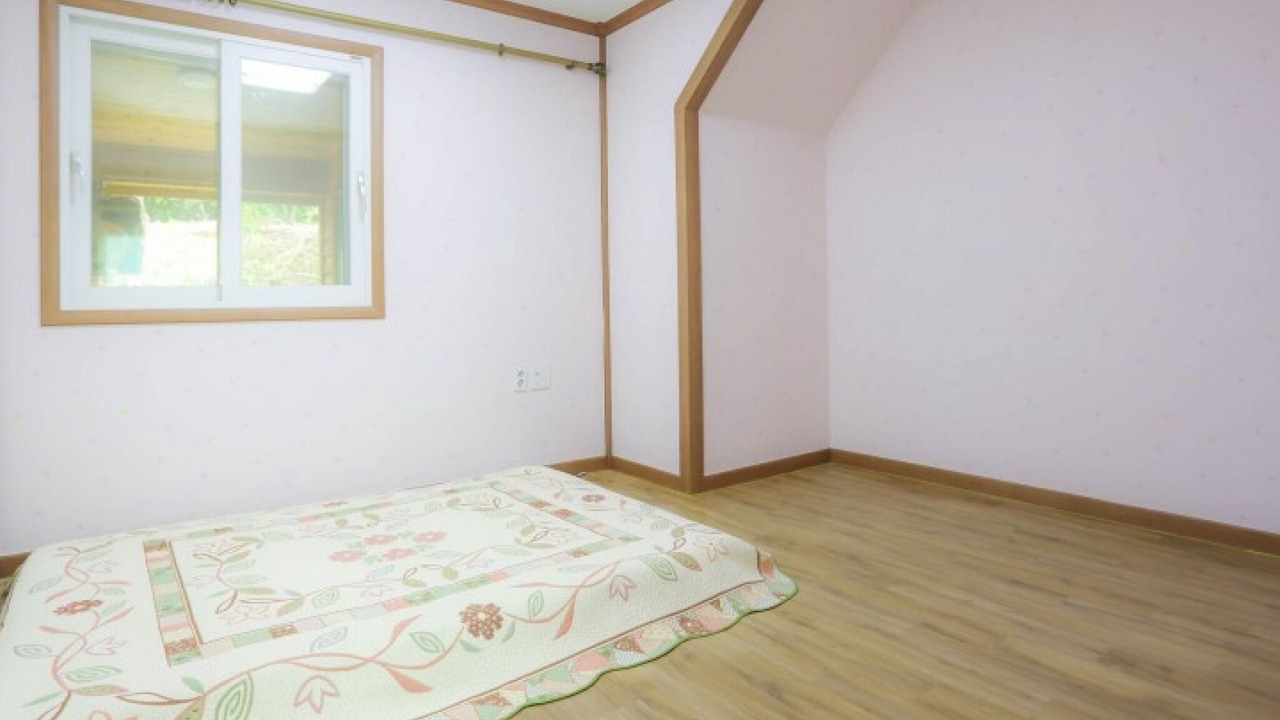 Photo of Bedroom in Deoksan