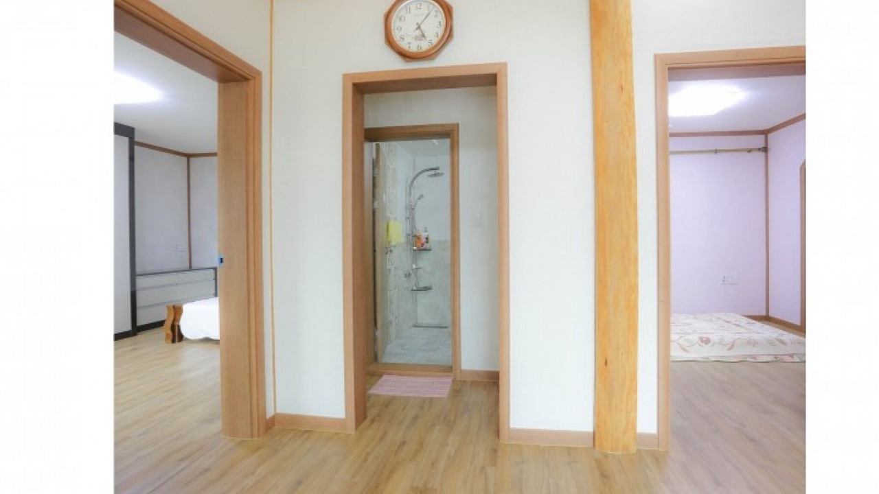 Photo of Bedroom in Deoksan