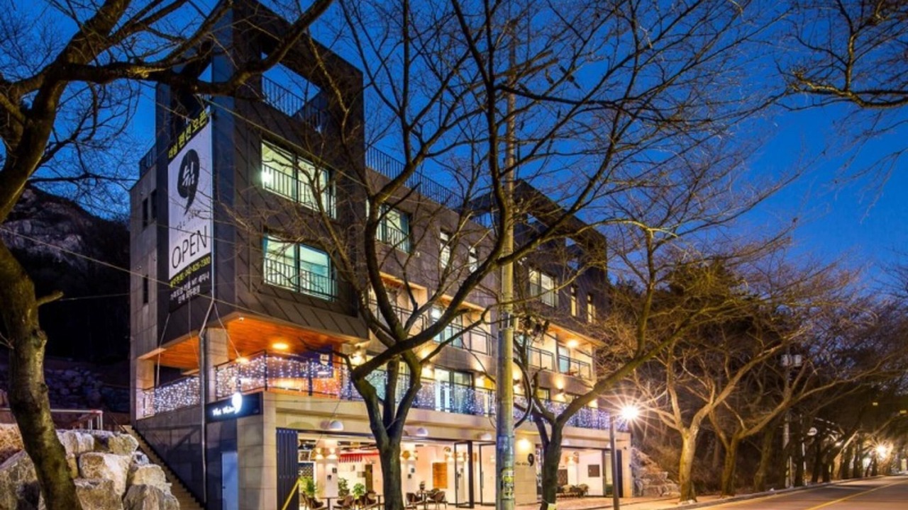 Photo of Buildings in Chajakpawi