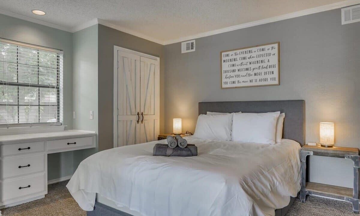 Photo of Bedroom in Rowlett