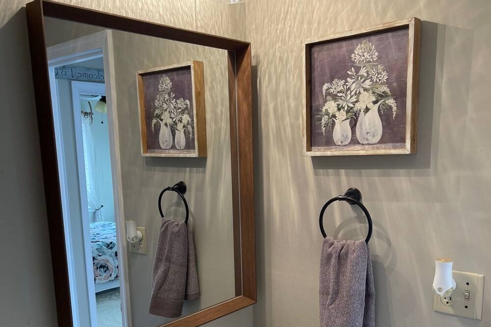 Photo of Bathroom in Broadway