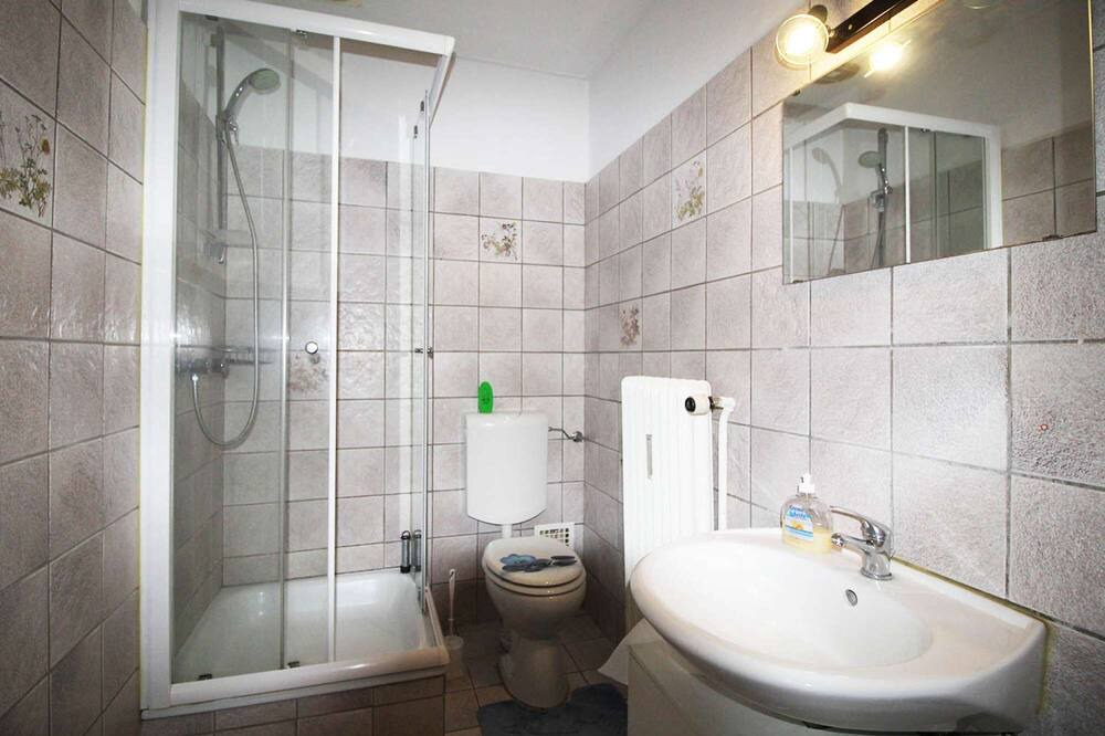 Photo of Bathroom in Burgeresch