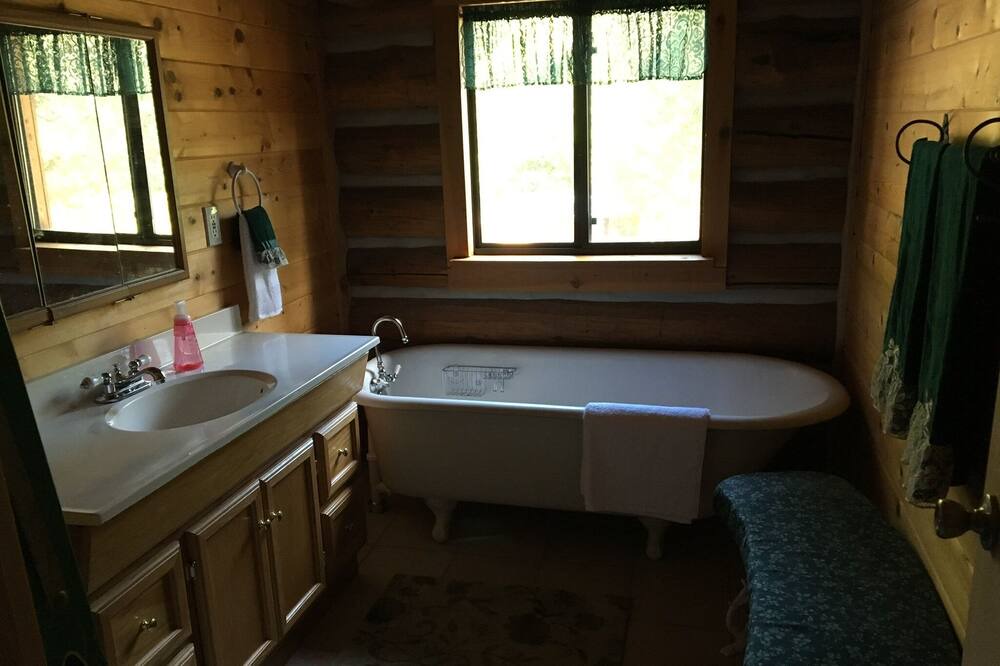 Photo of Bathroom in Grants Pass