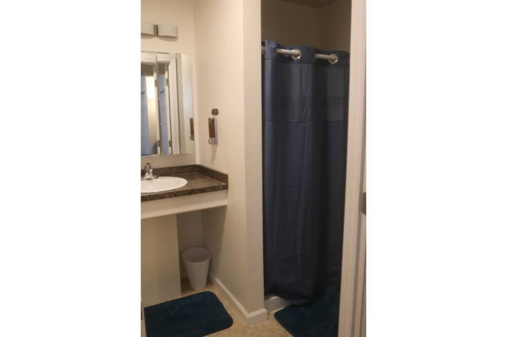 Photo of Bathroom in Wagontown