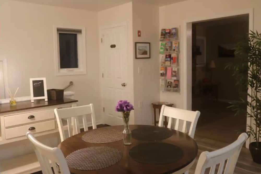 Photo of Kitchen in Wagontown