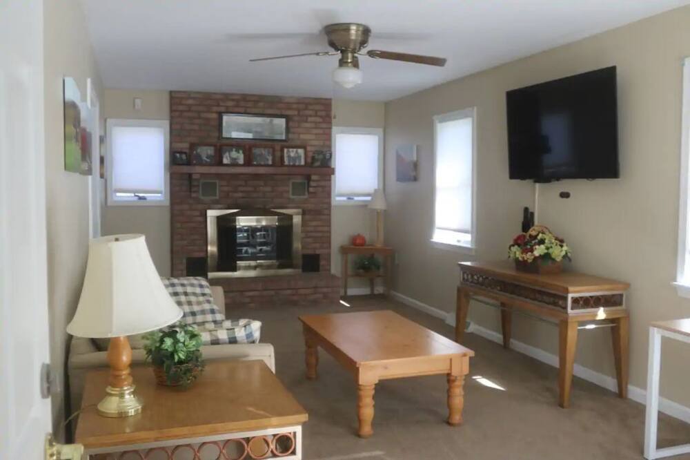 Photo of Livingroom in Wagontown