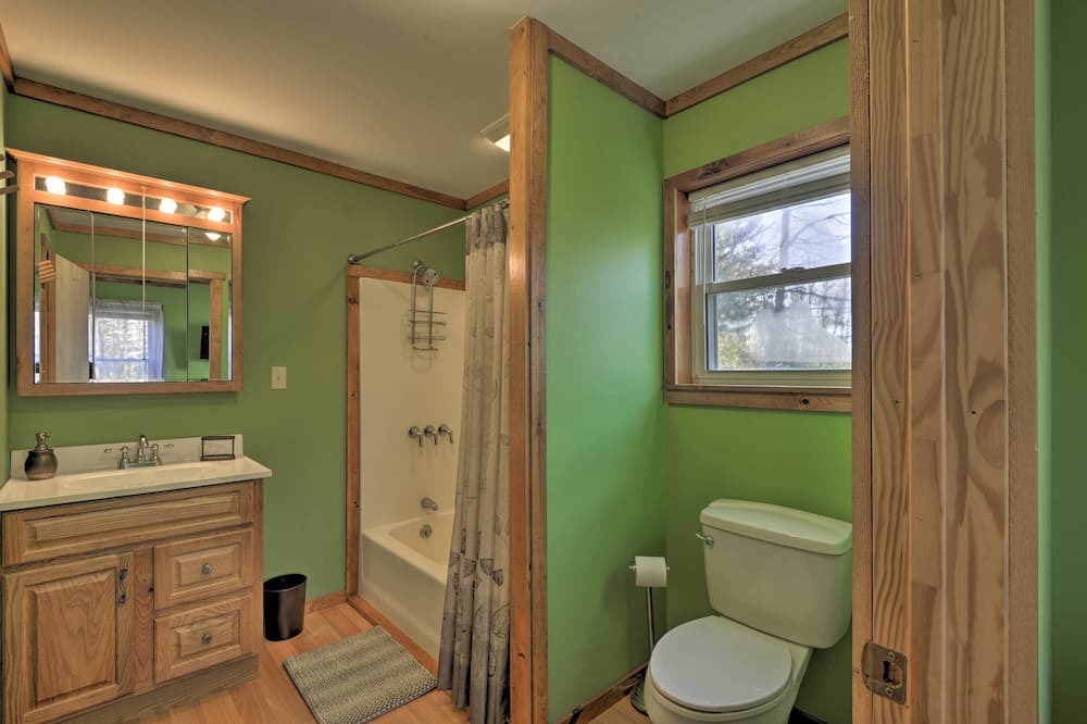 Photo of Bathroom in Wellsboro