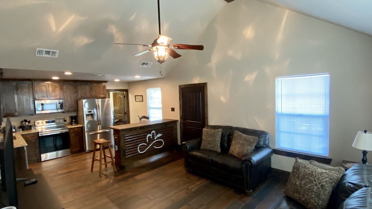 Photo of Livingroom in Sanger