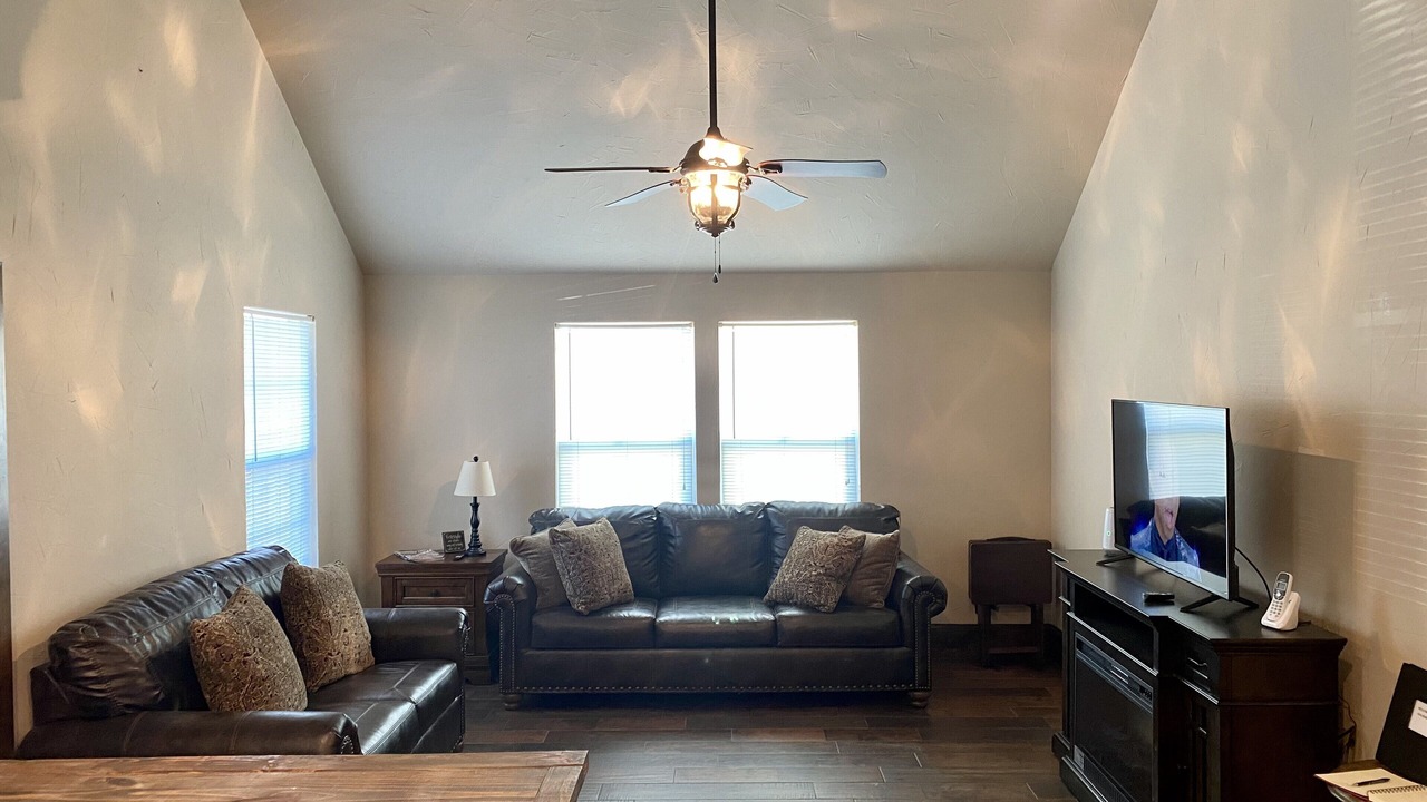 Photo of Livingroom in Sanger