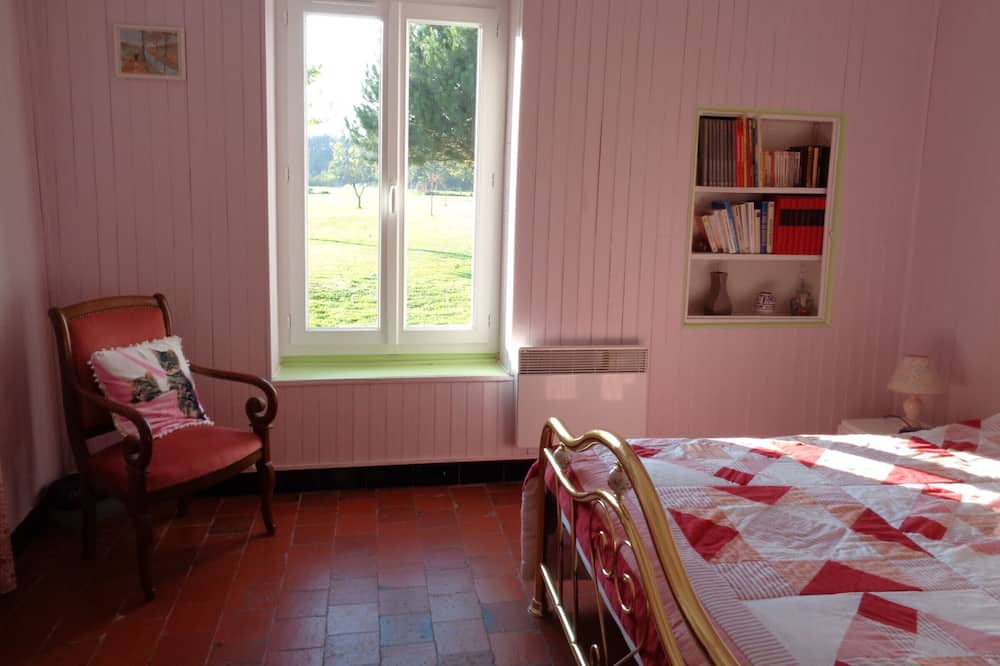 Photo of Bedroom in Courcy-aux-Loges