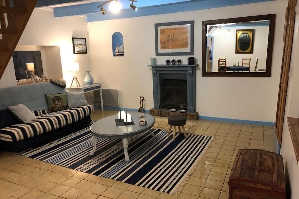 Photo of Livingroom in Pommerit-Jaudy