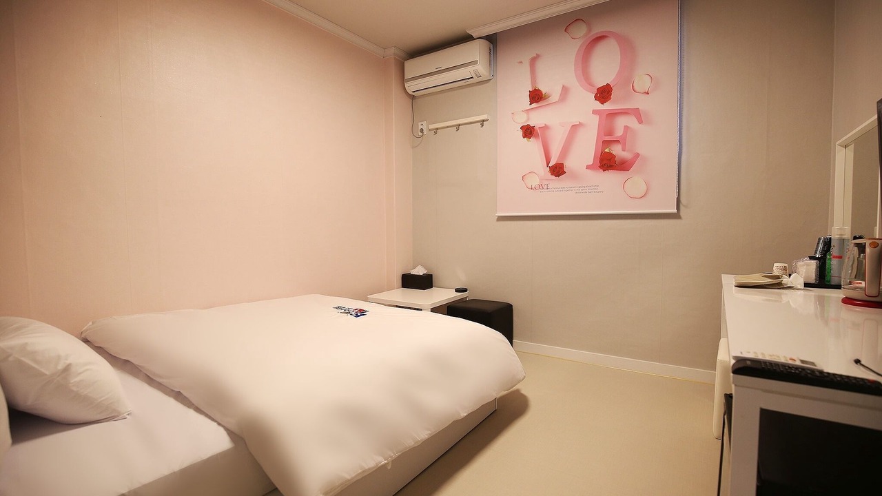 Photo of Bedroom in Araemojong