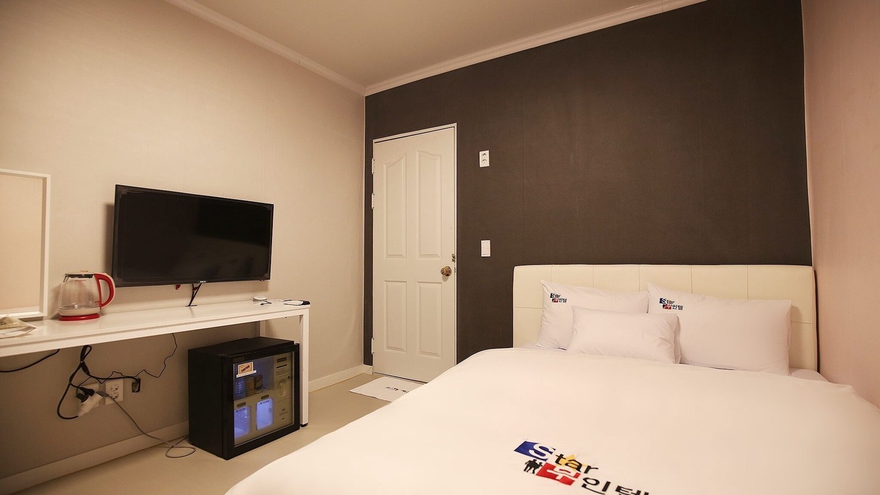 Photo of Bedroom in Araemojong