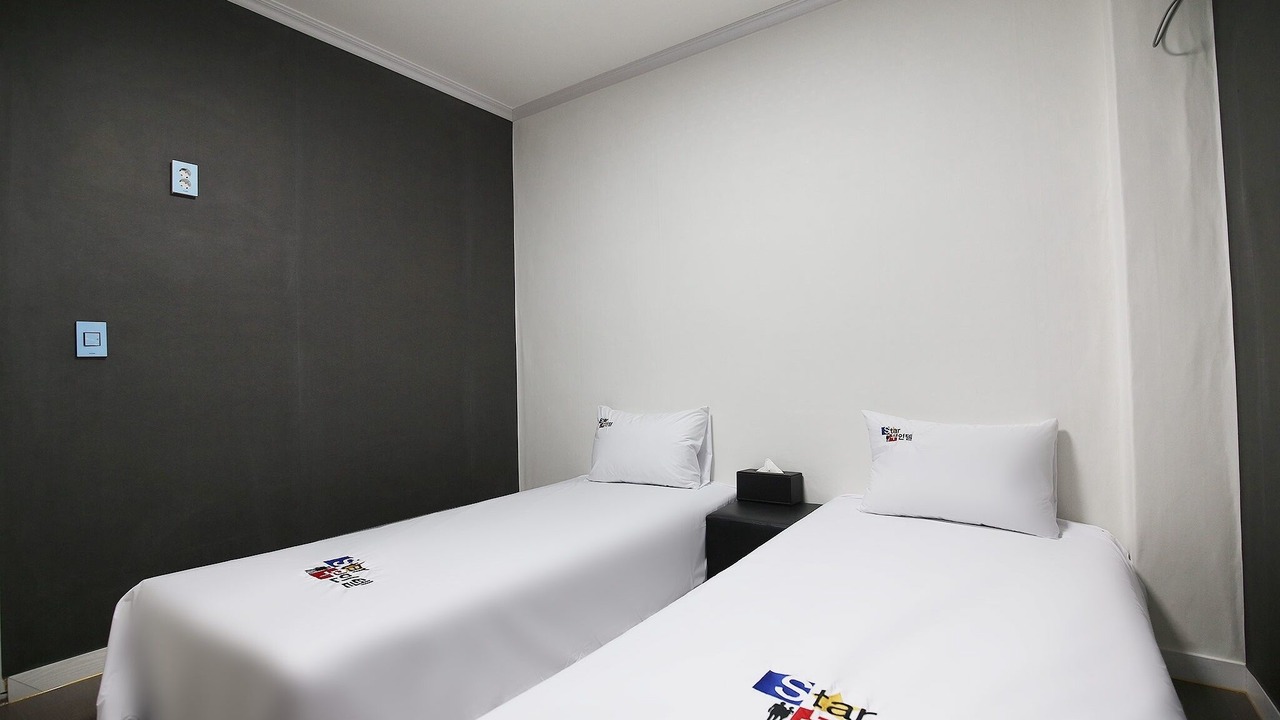 Photo of Bedroom in Araemojong
