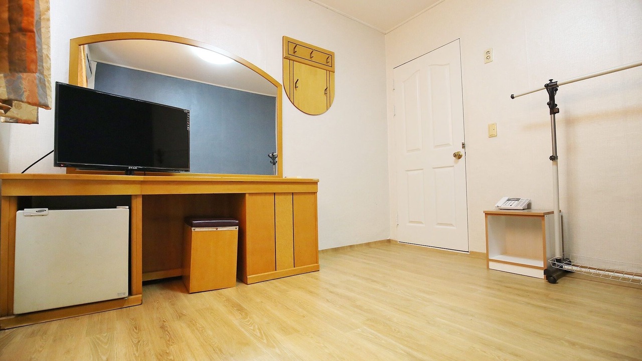 Photo of Bedroom in Araemojong