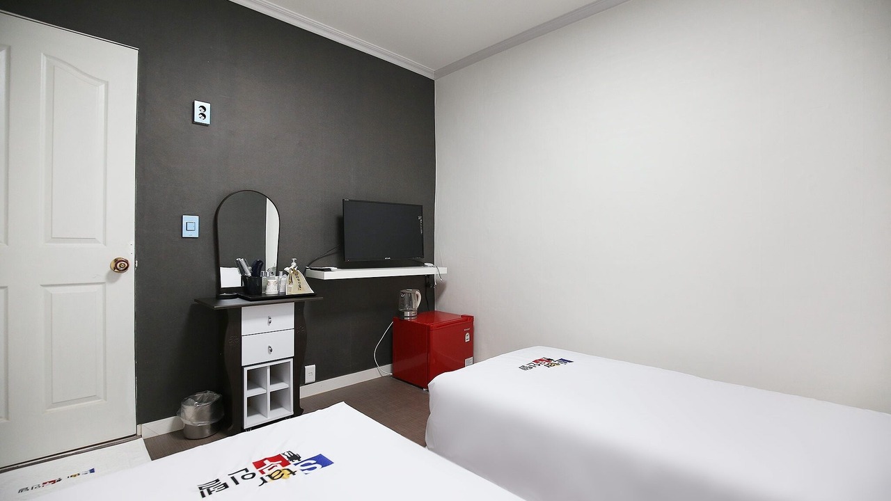 Photo of Bedroom in Araemojong
