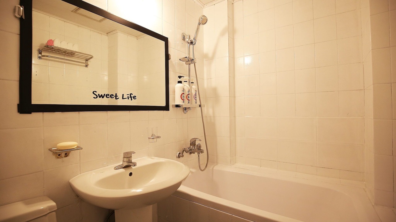 Photo of Bedroom in Araemojong