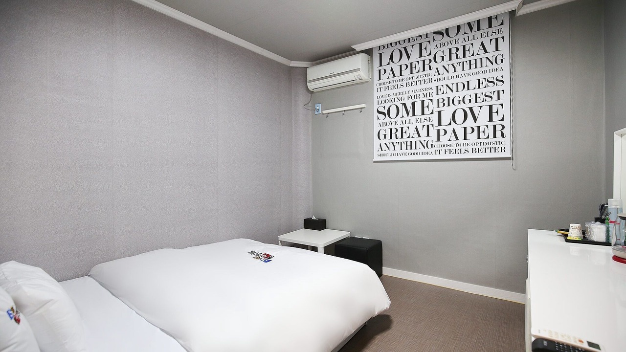 Photo of Bedroom in Araemojong