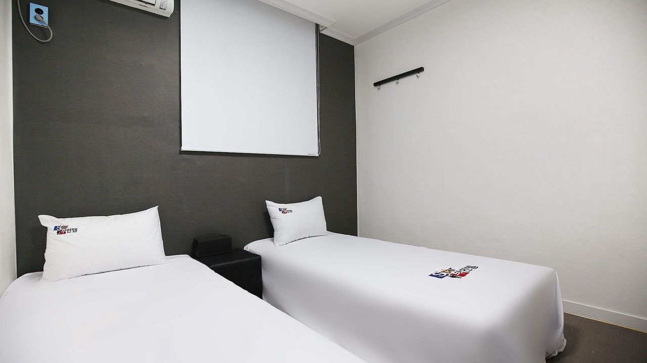 Photo of Bedroom in Araemojong