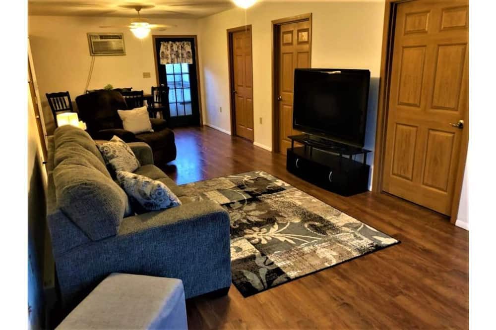Photo of Livingroom in Windber