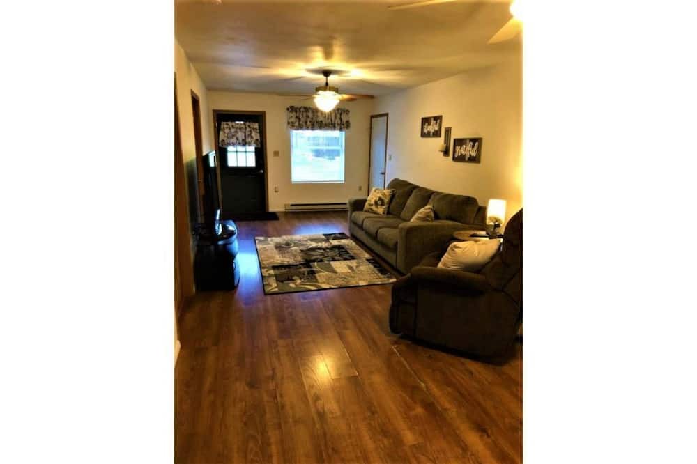 Photo of Livingroom in Windber