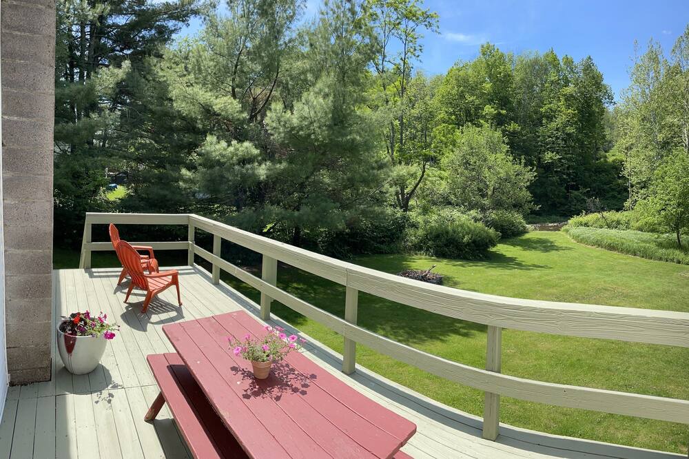 Photo of Patio Balcony in Aldenville