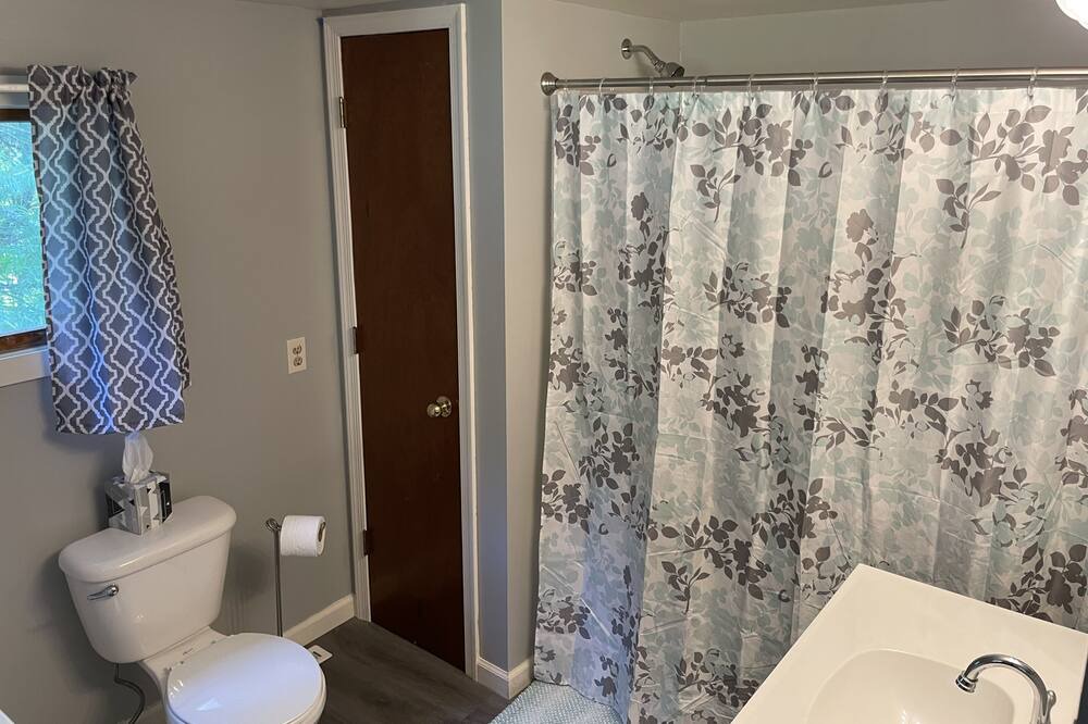 Photo of Bathroom in Aldenville
