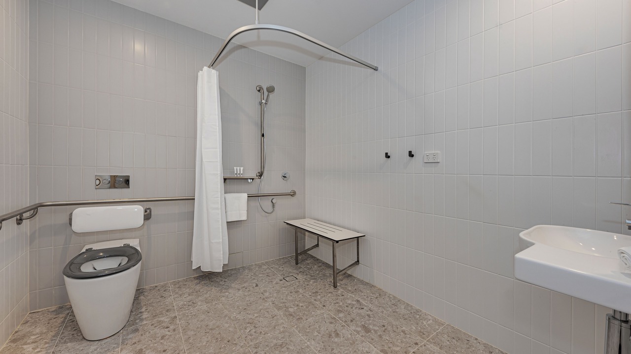 Photo of Bathroom in Kingswood