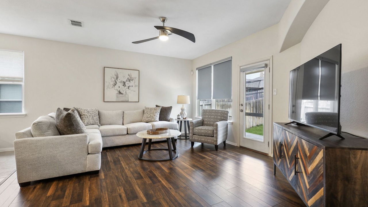 Photo of Livingroom in Little Elm