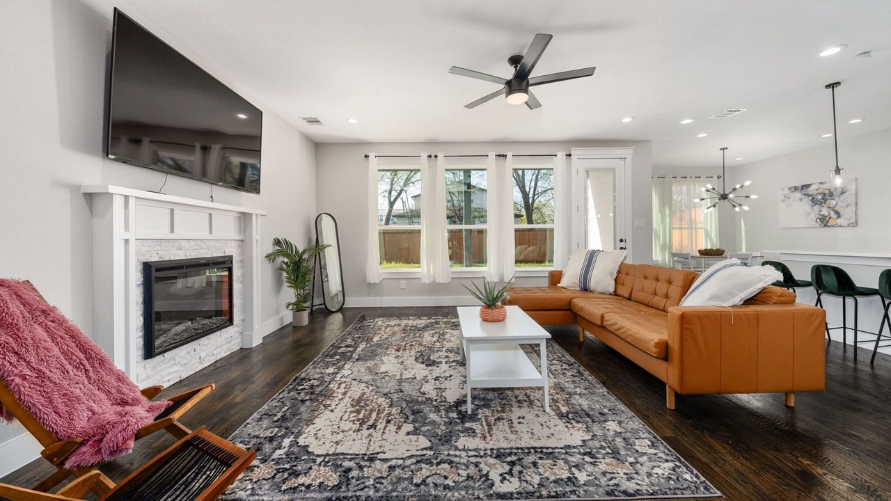 Photo of Livingroom in West Dallas