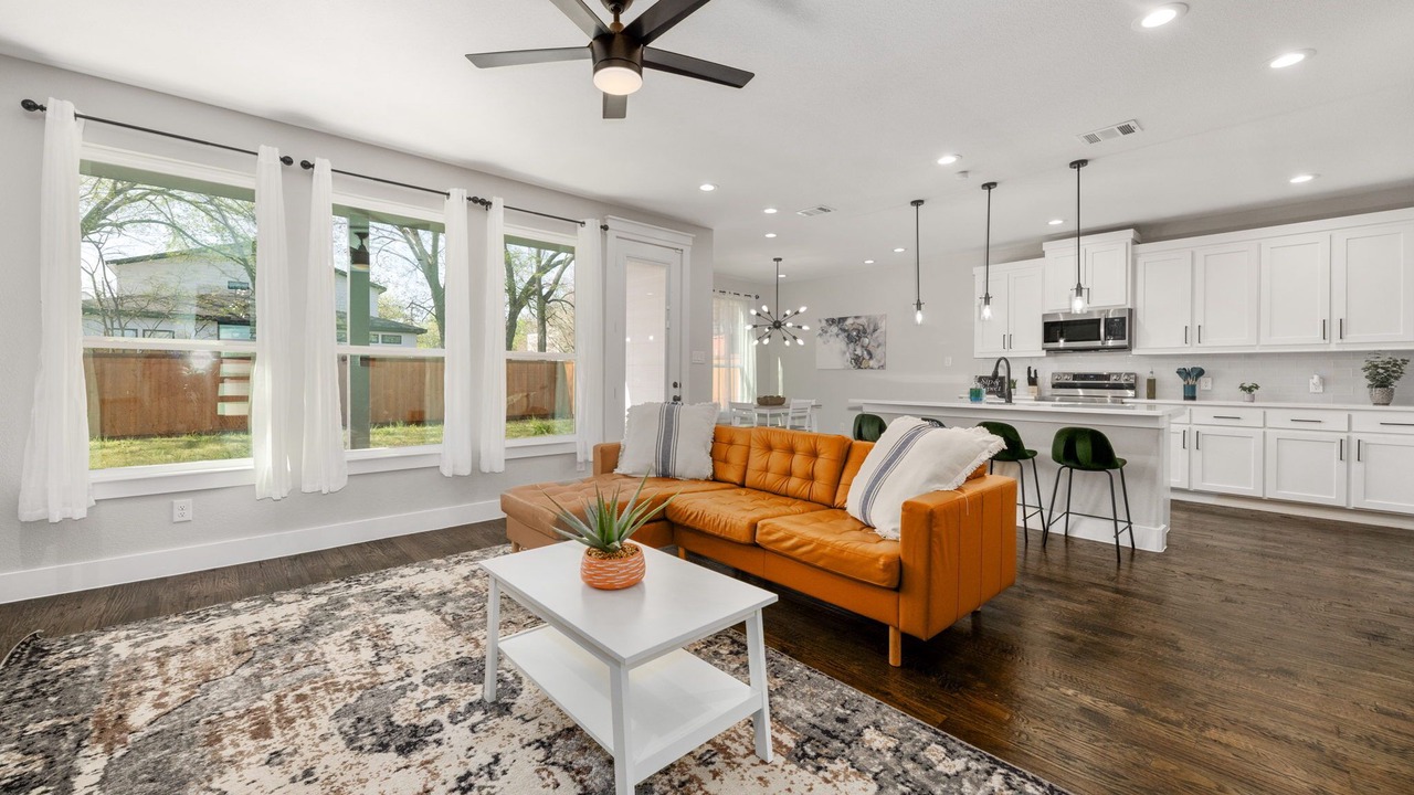 Photo of Livingroom in West Dallas