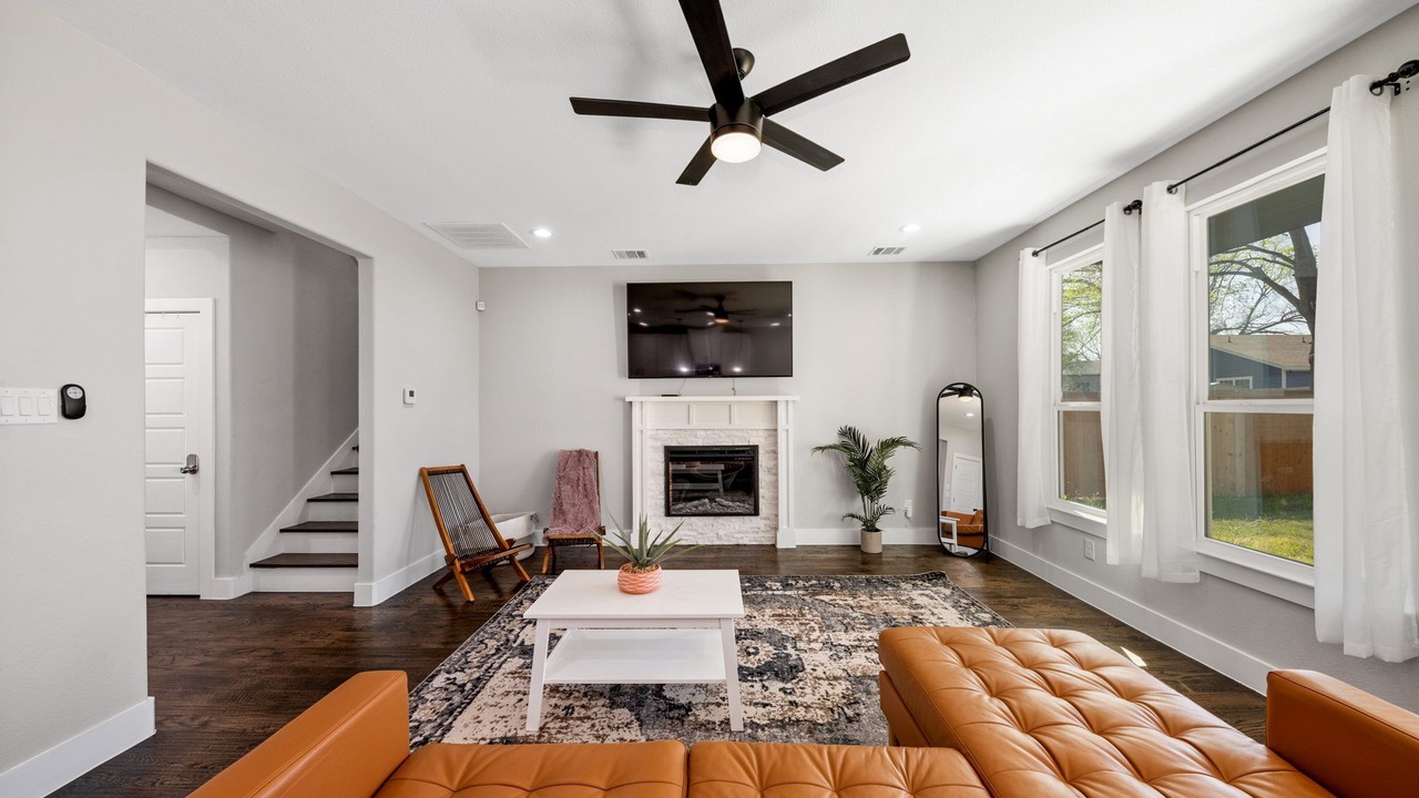 Photo of Livingroom in West Dallas