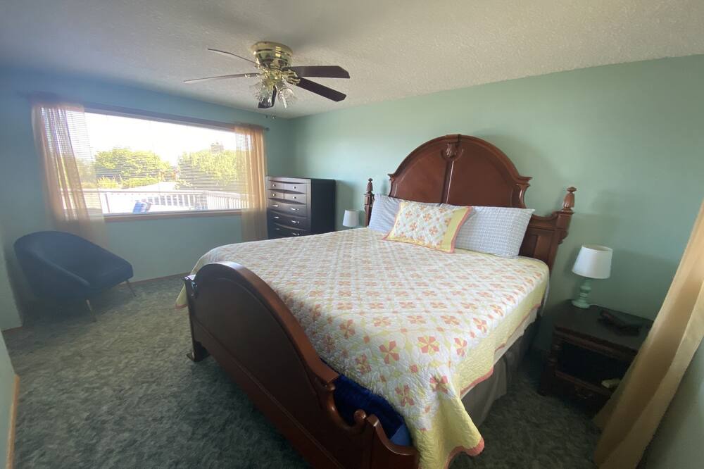 Photo of Bedroom in Port Angeles East