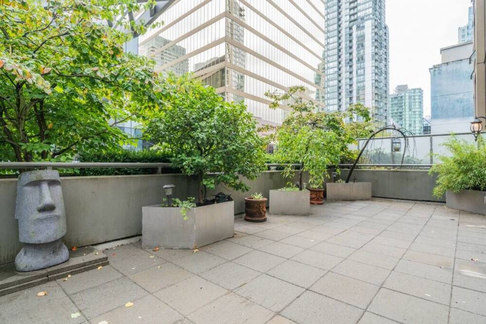 Photo of Patio Balcony in Coal Harbour