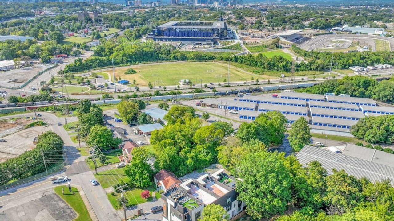 Photo of Outdoor in Hurwood Heights