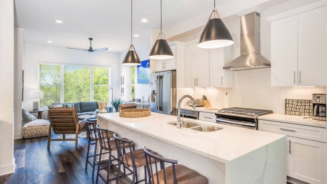 Photo of Kitchen in Hurwood Heights