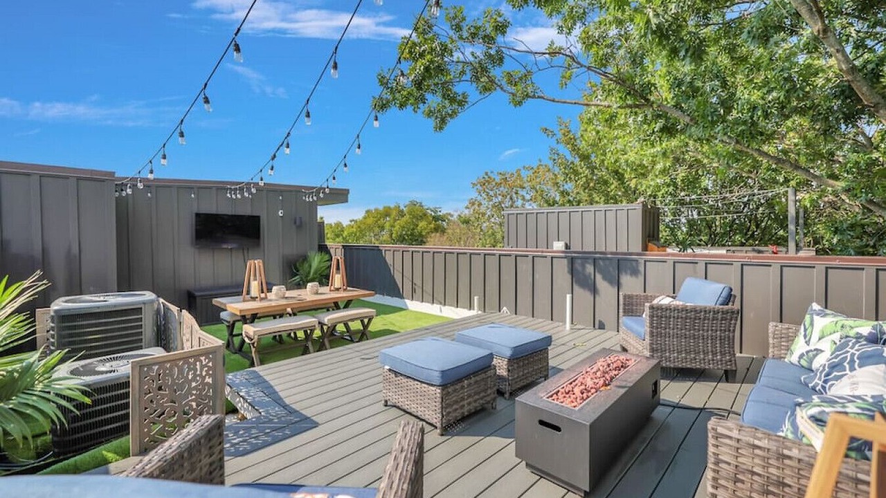 Photo of Outdoor in Hurwood Heights