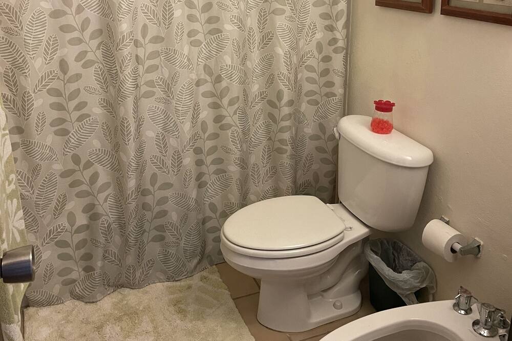 Photo of Bathroom in Herreras